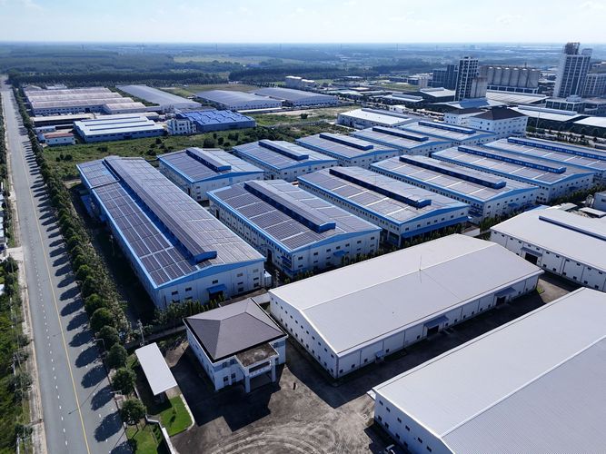 ZYCOO solution for industrial parks to deliver live paging and two-way intercom
