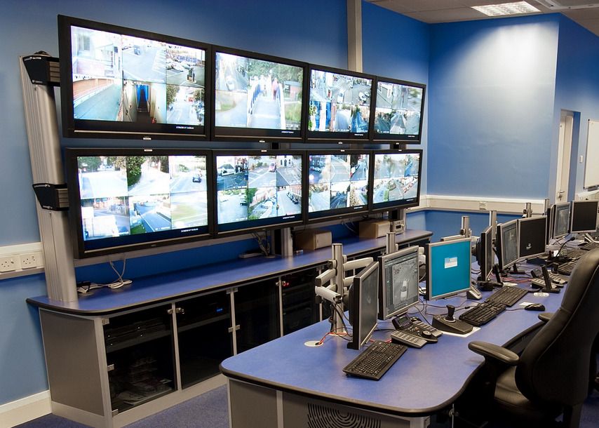 broadcast terminals for emergency event announcements